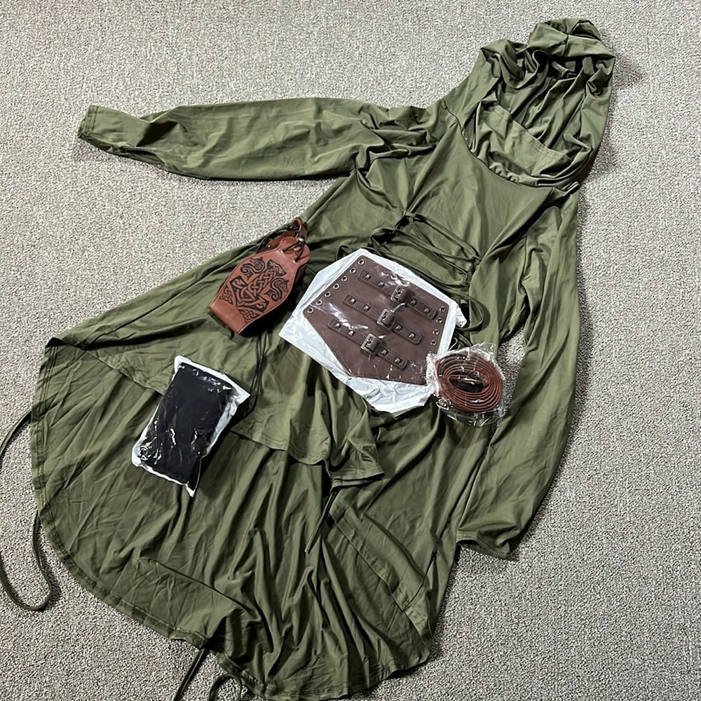 Green Halloween costume NEW